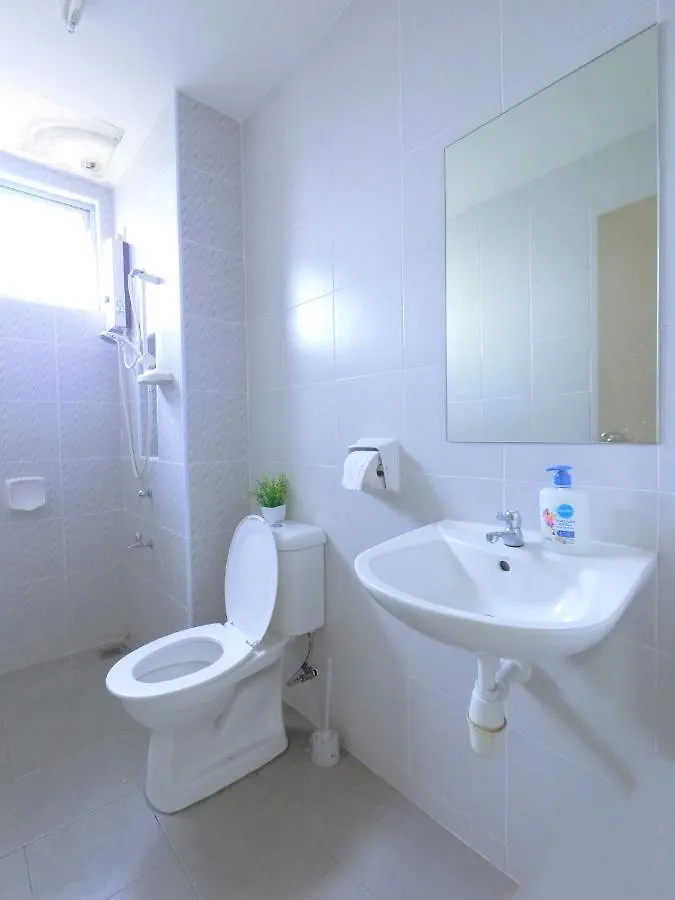 Comfortable Home X Austin Suites @ Mount Austin Johor Bahru 0*,  Malaysia