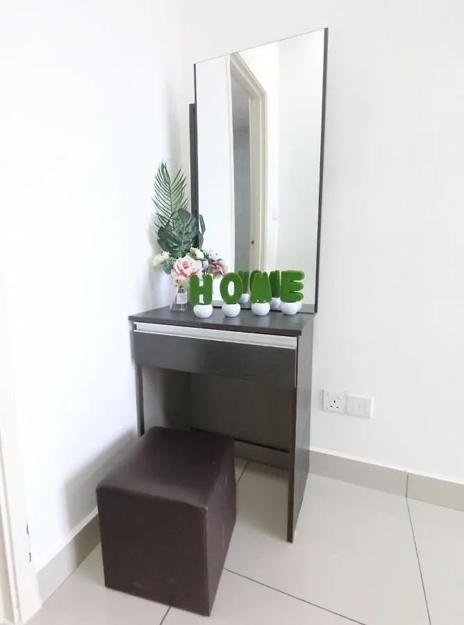 Comfortable Home X Austin Suites @ Mount Austin Johor Bahru 0*,
